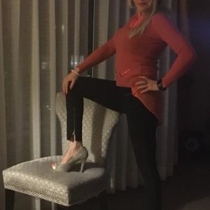 Meet your Posher, Izabella